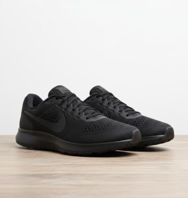 nike-triple-black